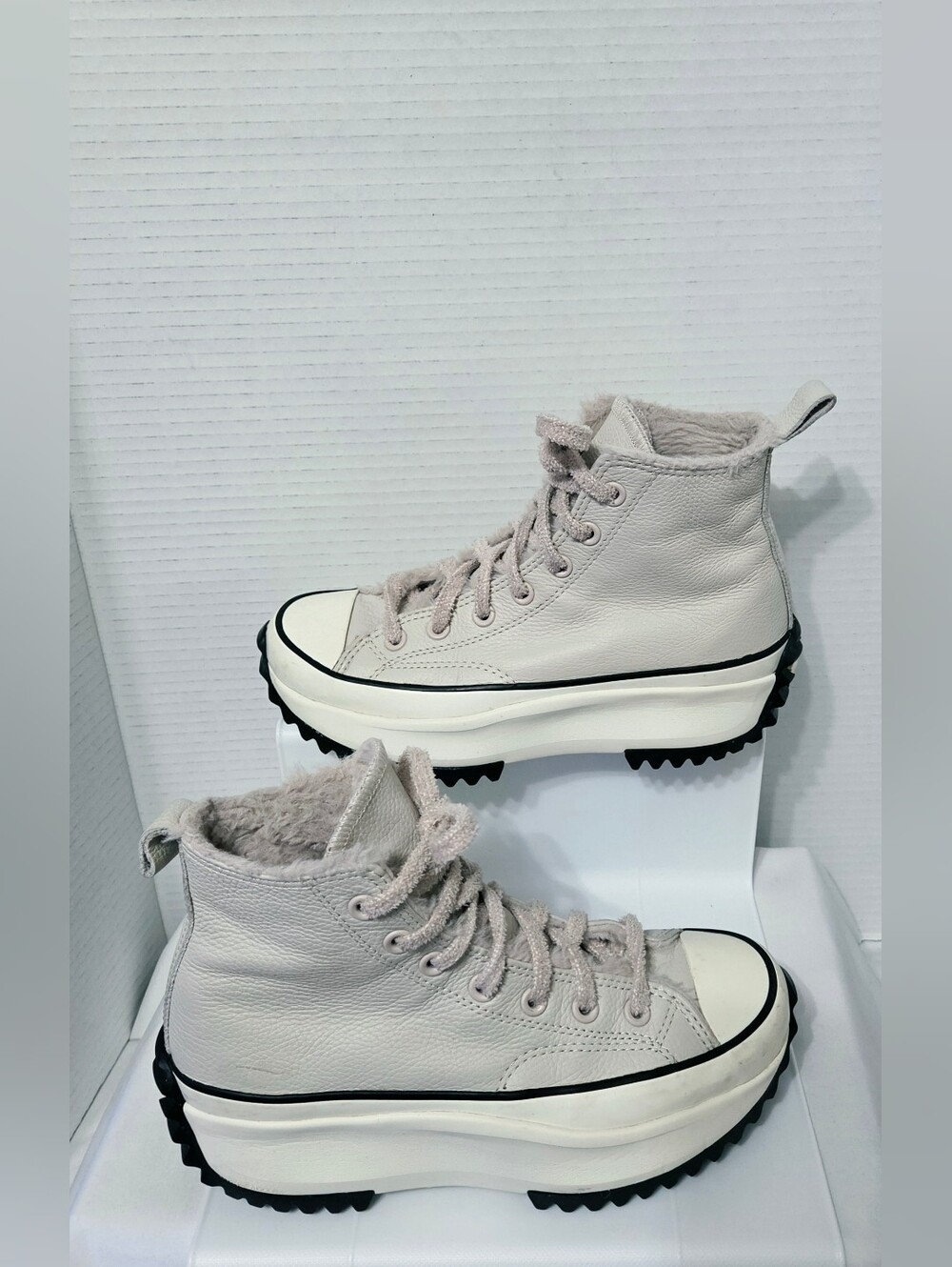 Converse Run Star Hike Hi Fur Lined Soft Pink/Beige Leather Sneakers 7 - Picture 2 of 13